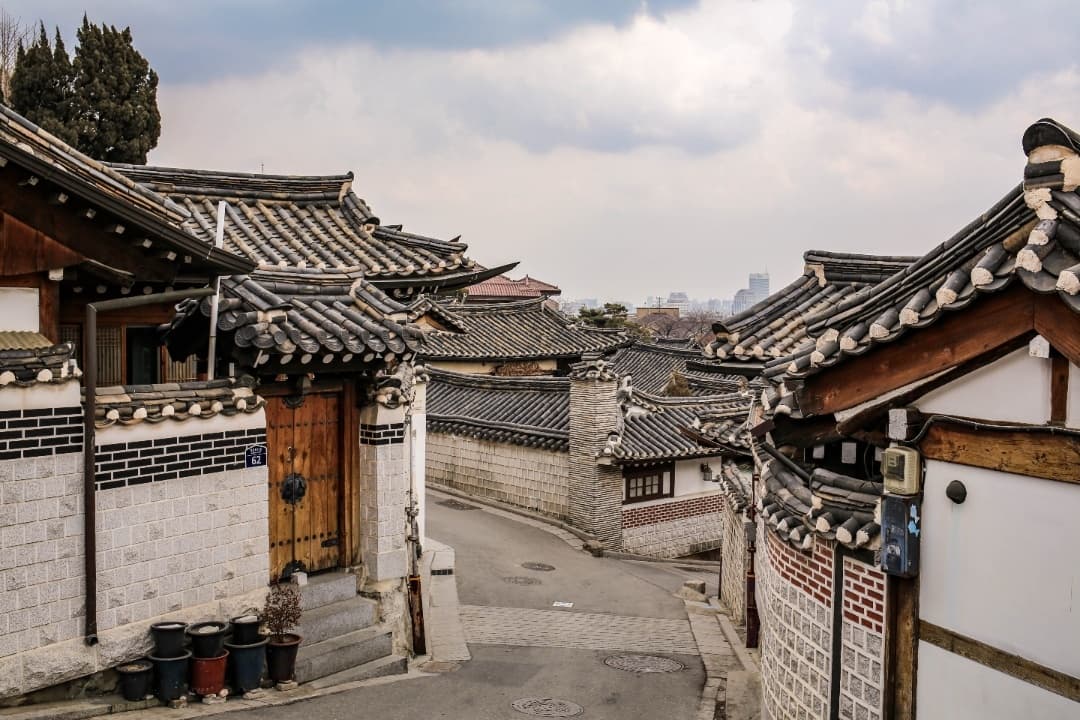 https://lykke-public-assets.s3.amazonaws.com/media/images/collection/276/qiwt4pwdxt.jpg
