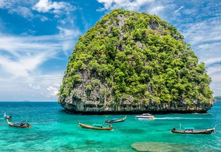 https://lykke-public-assets.s3.amazonaws.com/media/images/destination/11/thailand-card-17.webp