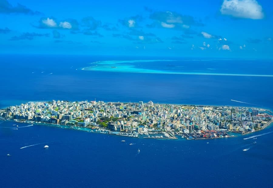 https://lykke-public-assets.s3.amazonaws.com/media/images/destination/12/maldives-card-10.webp