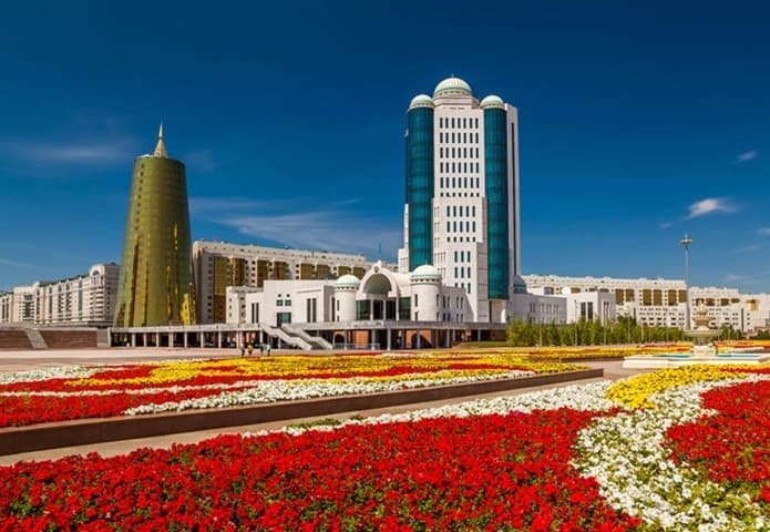 https://lykke-public-assets.s3.amazonaws.com/media/images/destination/48/kazakhstan-card-11.webp